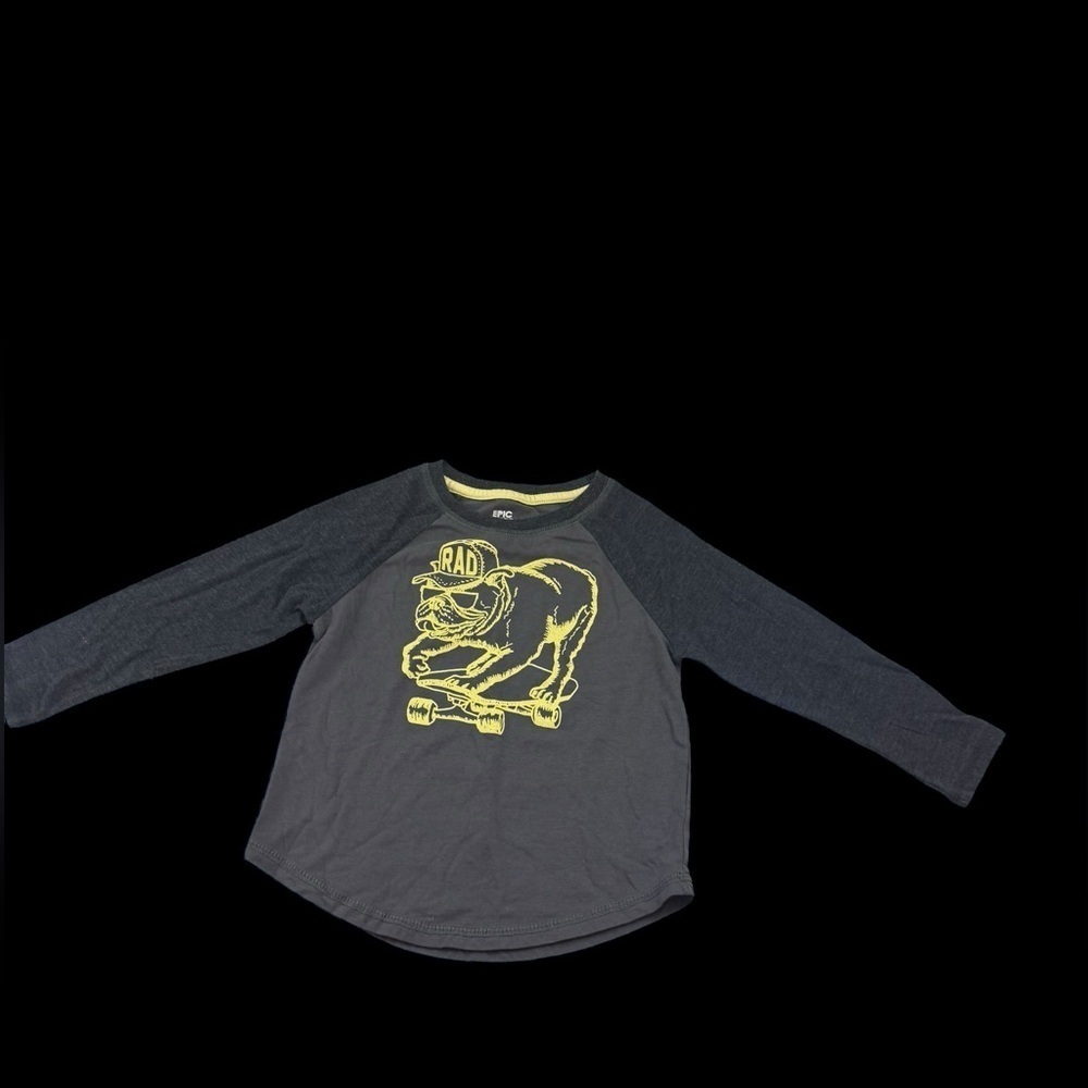 Epic Threads “rad” Bulldog on skateboard tshirt k230